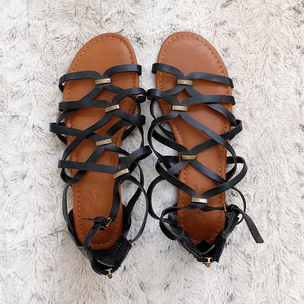 🔴 SOLD 🔴 Black Gladiator Sandal with Gold Detail